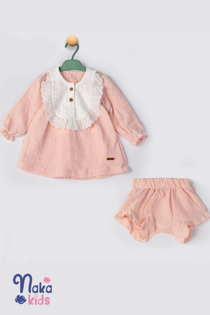 Pamuklu Müslin 3'lü Kız Bebek Takımı – Şort, Elbise ve Önlük
