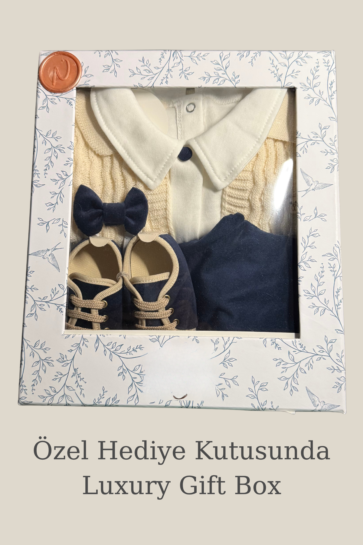 Triko Hırkalı Papyonlu 5 Parça Erkek Bebek Takımı